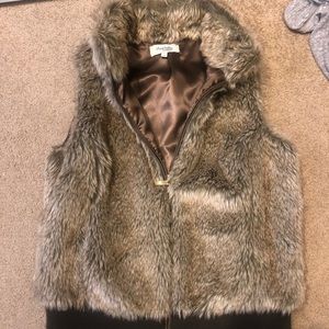 Charlotte rousse fur vest
